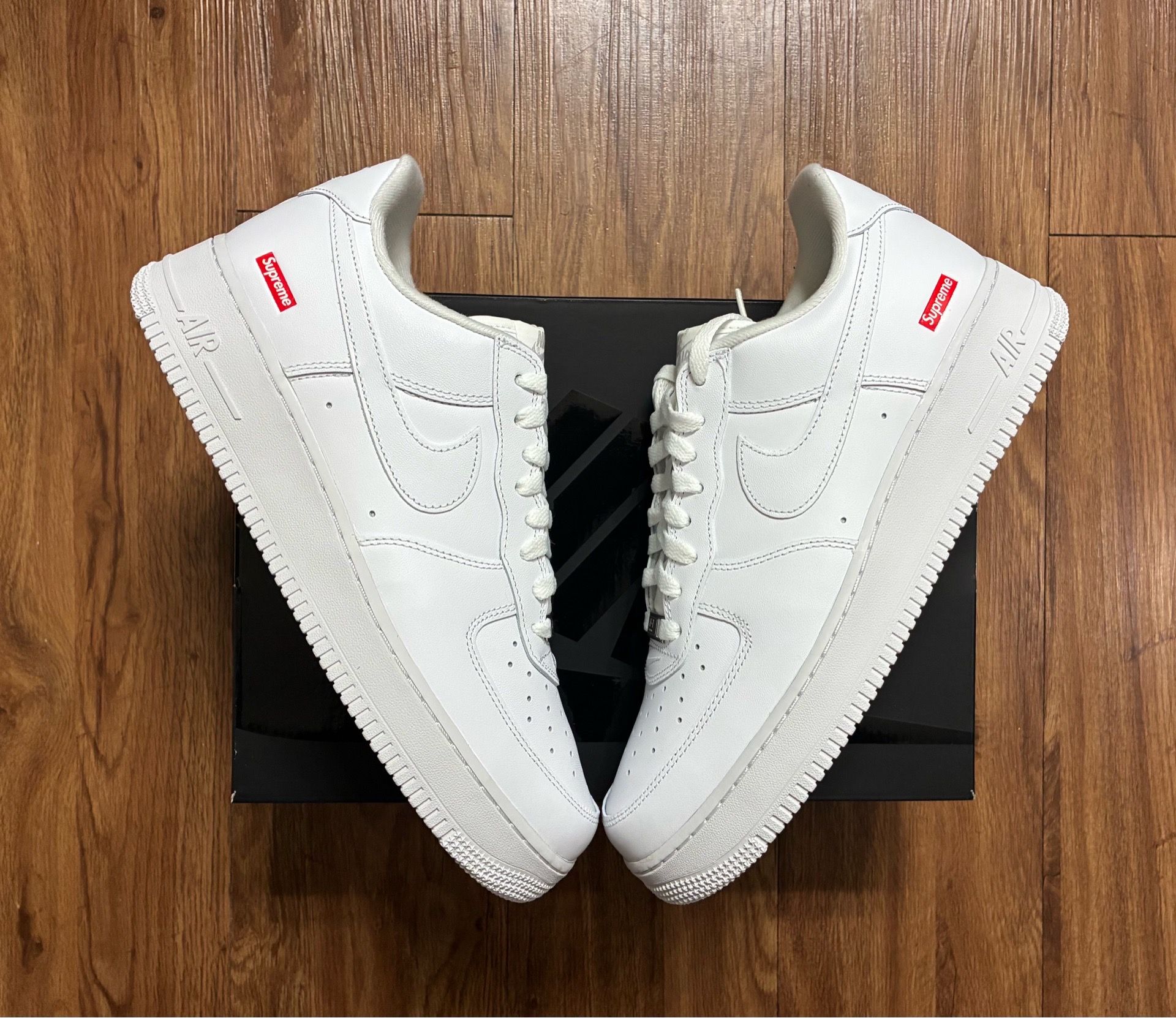 Air Force One Supreme white
