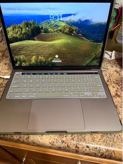MacBook Pro 13in W/Touch Bar