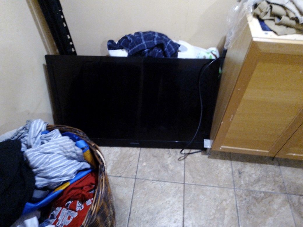 32" Flatscreen 45$