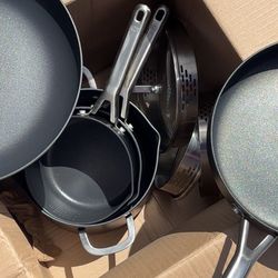 Calphalon 8 PC cookware set