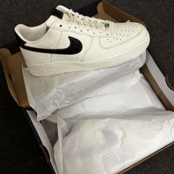 Nike Size 11       New