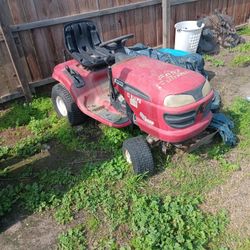 Craftsman Mowing Tractor 