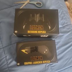 DC Batman Batarang & Grapnel Launcher Replica Set