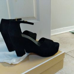 MICHAEL KORS_- CLAIRE BLK SUEDE WEDGES SZ 9M