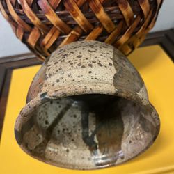 Vintage Hand Thrown Stoneware Art Pottery vase Earth Tones Glazed Signed Samantha Keen. 