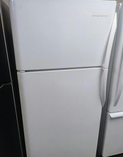 Frigidaire Top Freezer Refrigerator White