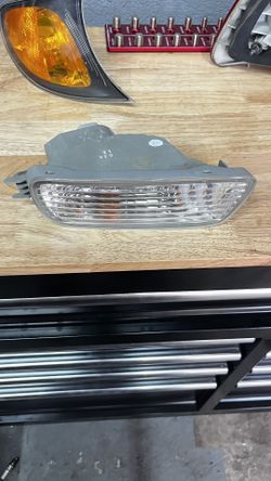 2001-2004 Tacoma Passenger Turn Signal OEM