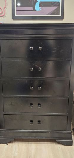 Black 5 drawer Chest/Dresser