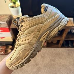 Saucony Men’s Size 10 