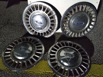 Set Of 4 Ford HUBCAPS