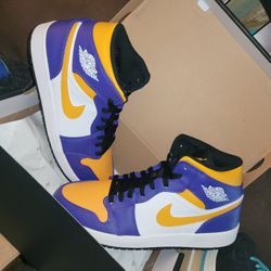 💎Jordan 1 Retro Mid "Lakers" !💎 Size 10.5 Men! $80 OBO!