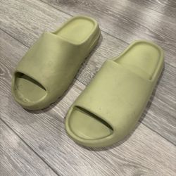 Yeezy Slide Resin Size 12