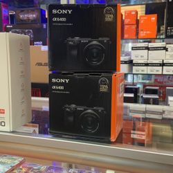 Sony A6400 With 16-50mm Lens 