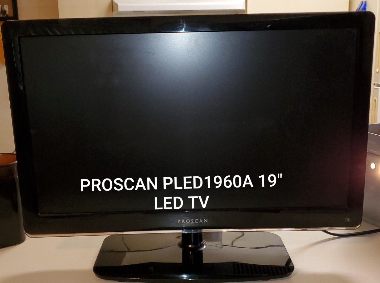PROSCAN PLED1960A 19" LED TV With Remote!