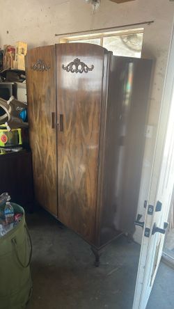 Pantry Closet Piece 35$