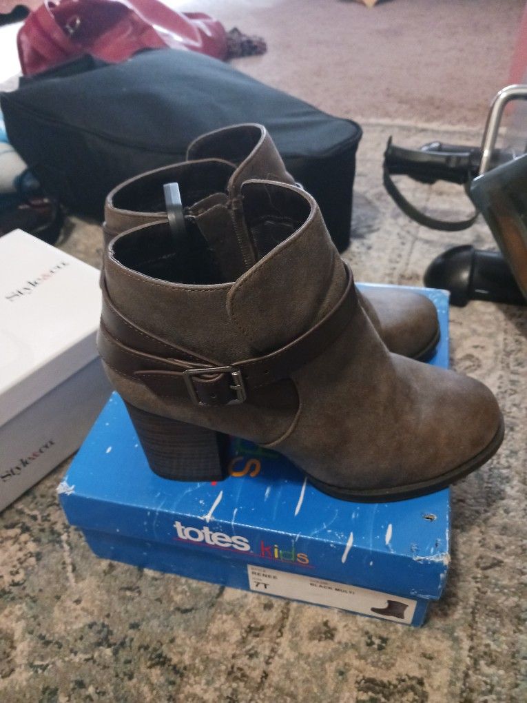 Boots Sz7/1/2