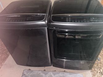 LG matching washer and dryer set
