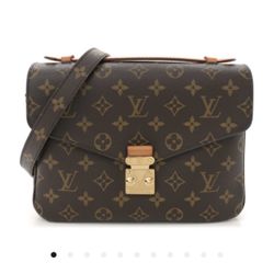 Louis Vuitton Purse