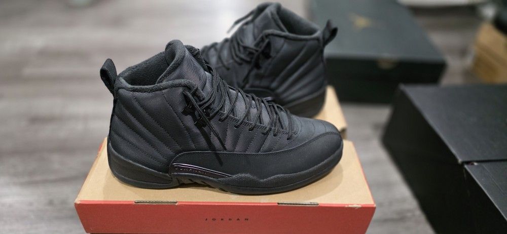 JORDAN 12 WINTERIZED SIZE 10