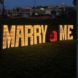 MARRY ME PROP MARQUEE 4 Ft