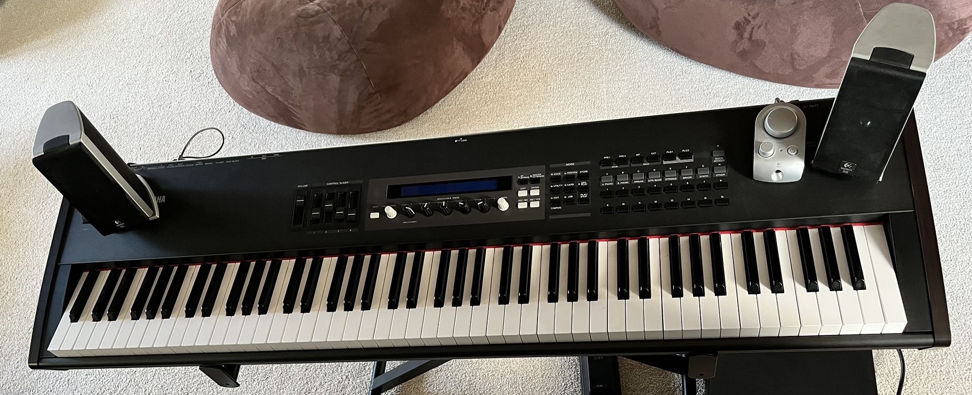 Yamaha S80 Digital Piano