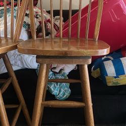 2 Barstools