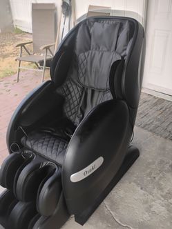 Great like New body massage chair and elliptical bike.