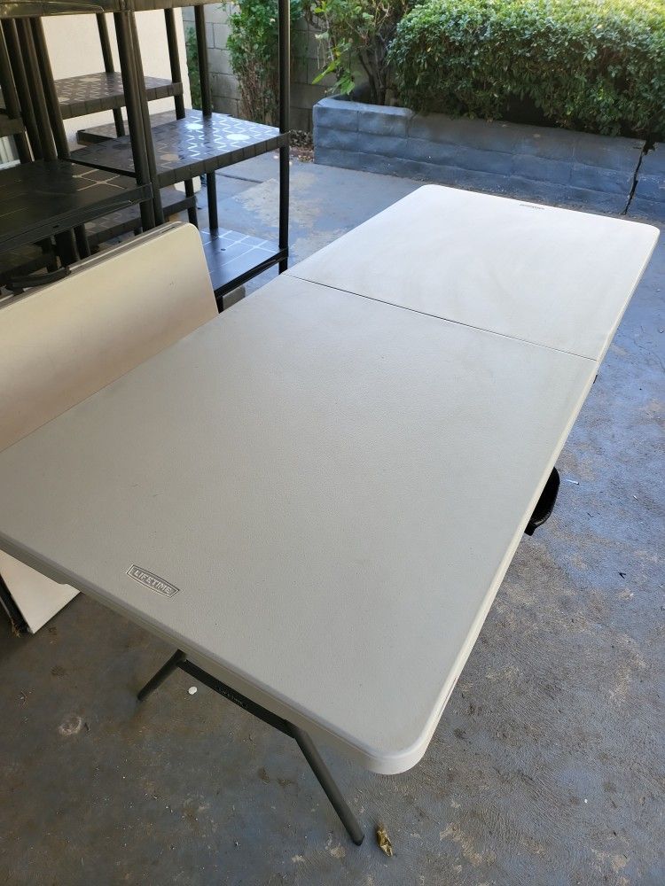 Plastic Foldind table