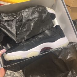 Jordan 11 Low 