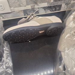 Size 10 Reebok Ladies Golf Shoes