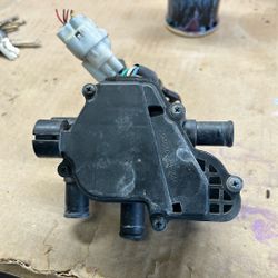 Toyota Prius Fluid Coolant Water Control Valve PA6T/XT-GF35 OEM