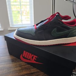 Jordan 1 Low Deadstock