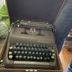 Vintage Smith Corona Typewriter 