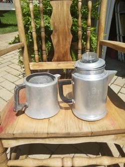 Darling little aluminum kettles