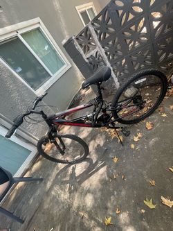 Hyper Mountain Bike Black and Red