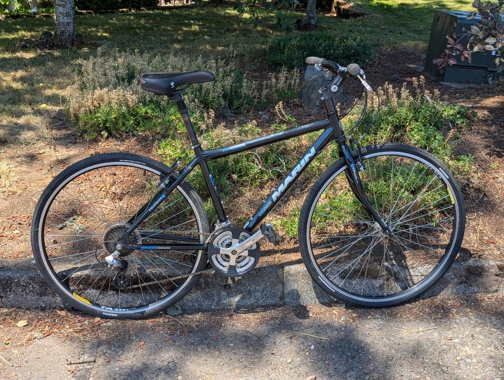 Marin Larkspur Small (15.5 Inch) 24 Speed Hybrid Bicycle 