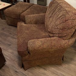 Chair With Foot Rest 