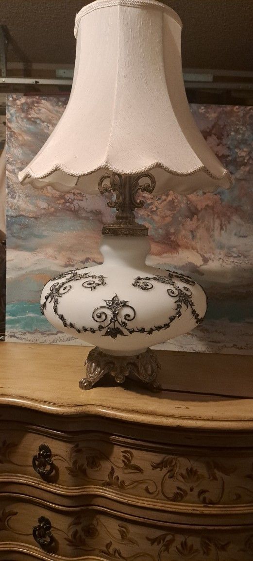 Antique Frosty Glass Lamp With Metal Decir Tri.