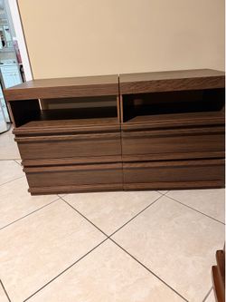 2 nightstands