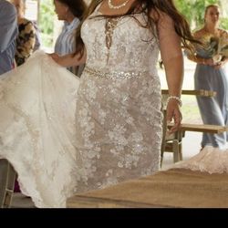  2023 Gillian wedding dress  Size 14