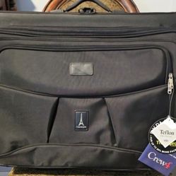 Brand New TravelPro Crew 4 Rolling Garment Bag 