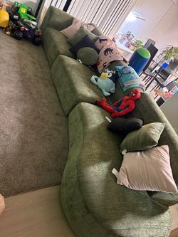 Living Spaces Green Modular Sectional