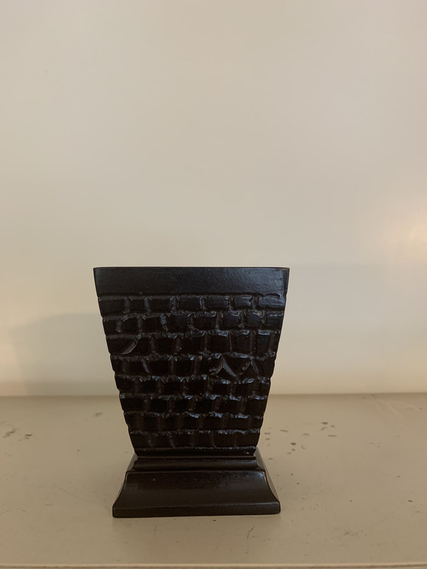 Rustic Black Textured Candle Holder – Classic Decorative Accent