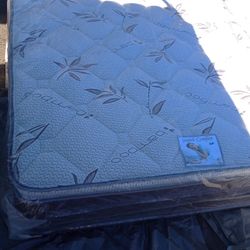 Brand New Queen Size Pillowtop Mattress Included Box Spring Free Delivery 
