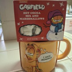 Assorted Christmas Garfield Cups and Mugs Coco Sets