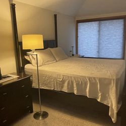 Stanley Solid Wood 7 Piece Queen Size Bedroom Set 