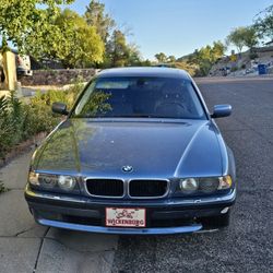 2001 BMW 7 Series