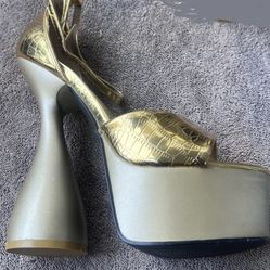 EGO platform groovy heels size 8