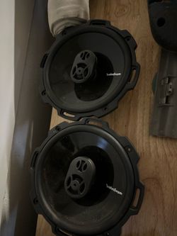 2 pairs of Rockford fosgate Punch