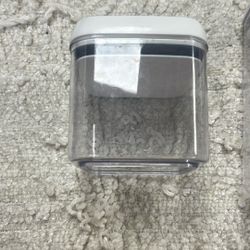 Clear Air Sealed Containers 